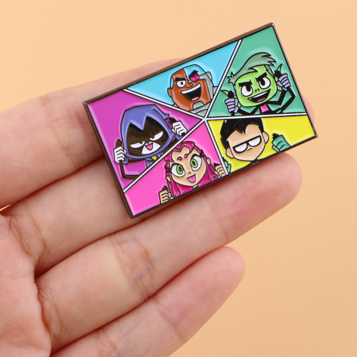شارة معدنية مطلية بالمينا لفري - مراجعة Lapel Pin Enamel وسعره